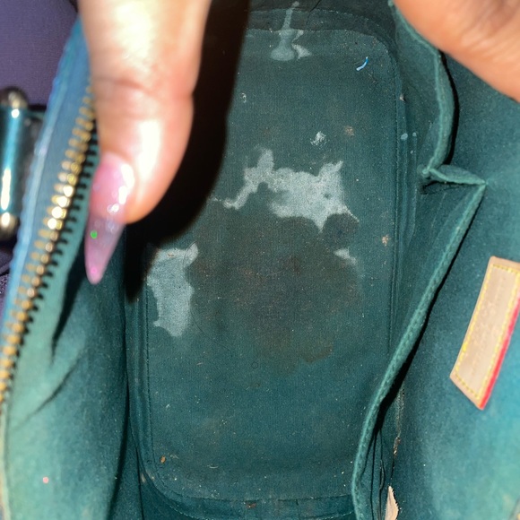 Mint condition authentic Louis Vuitton purse - Picture 6 of 9